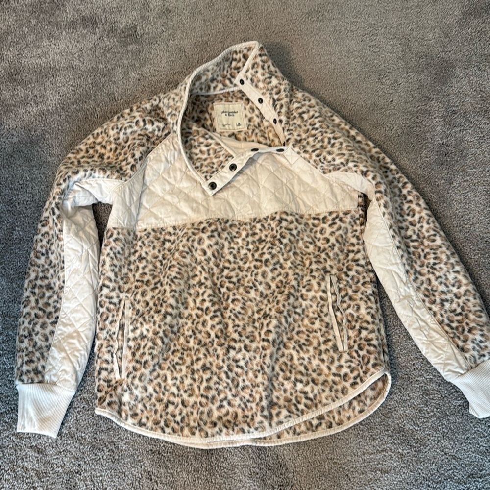 Abercrombie size medium leopard pullover